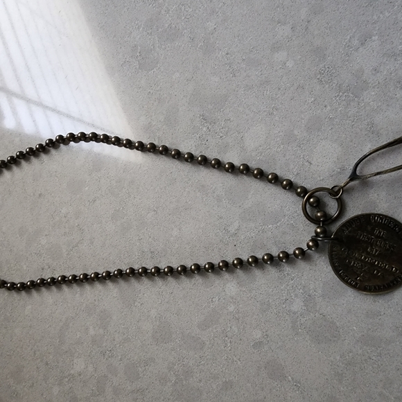 Metal coin with wishbone neclace - Picture 3 of 3